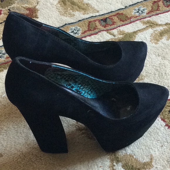 New - Picture 1 of 4